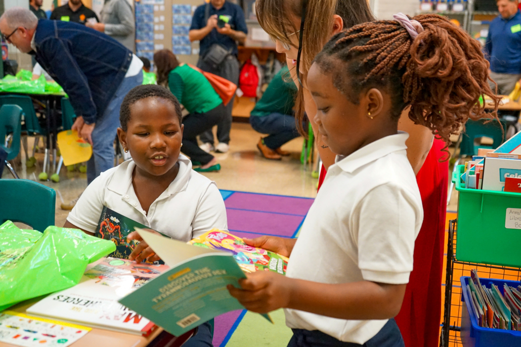 Kids reading