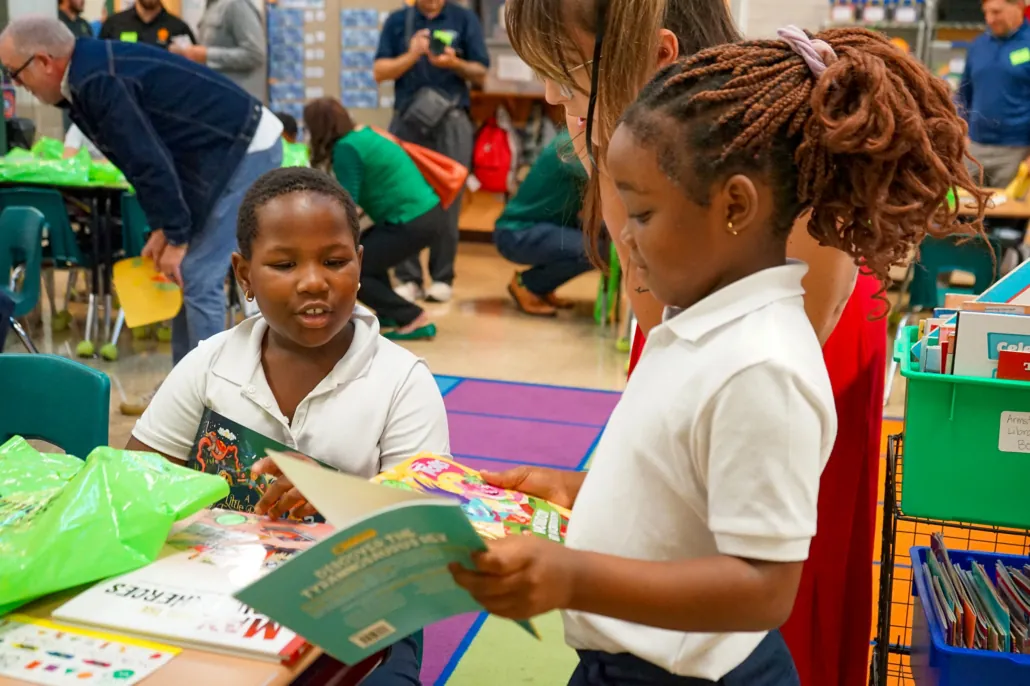 Kids reading